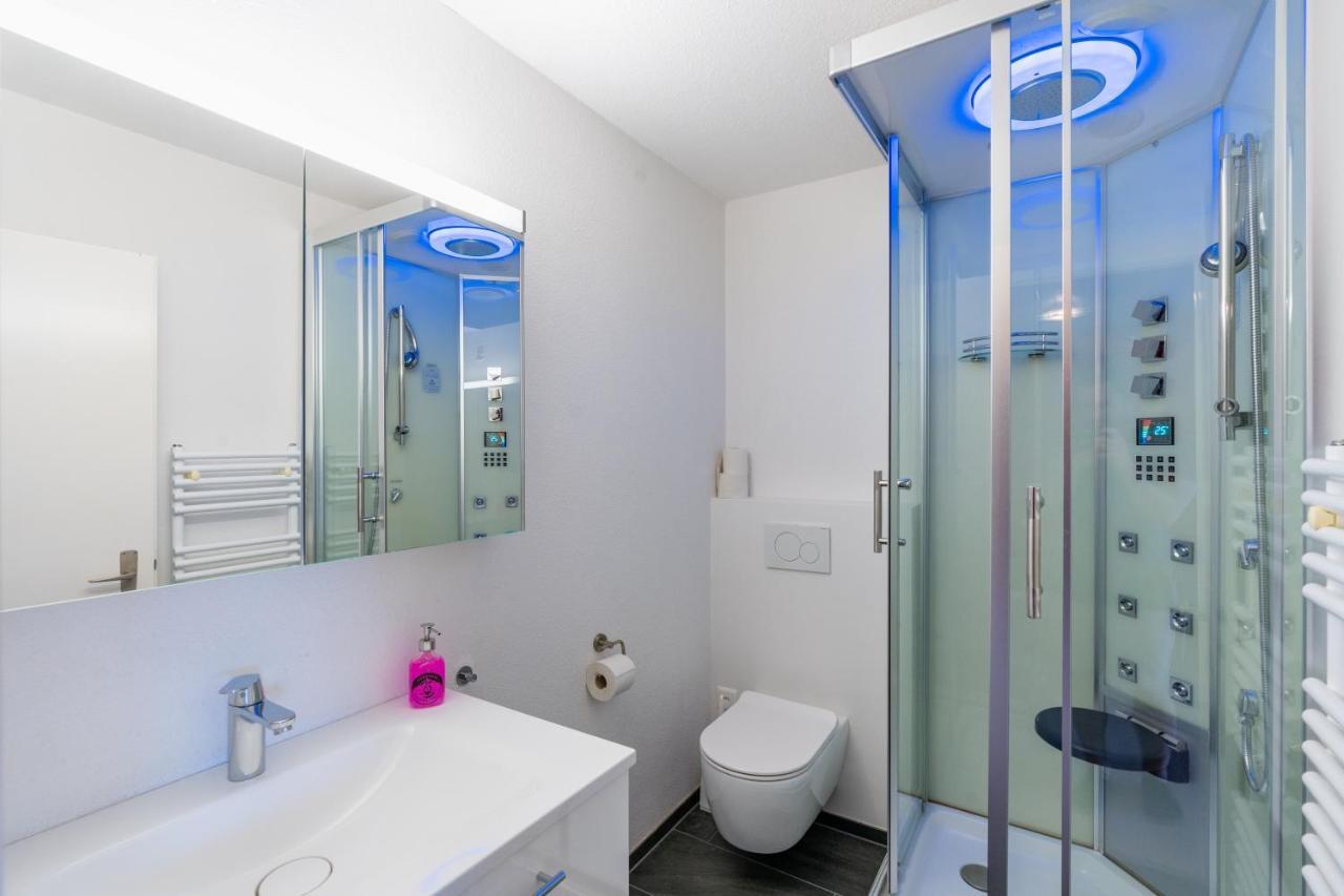 -Panorama-Bergblick- Dampfbad-Dusche Und Aussenbett Apartment ฟลิมส์ ภายนอก รูปภาพ